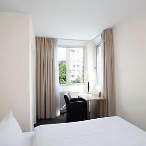 Standard Room with 1 Single Bed